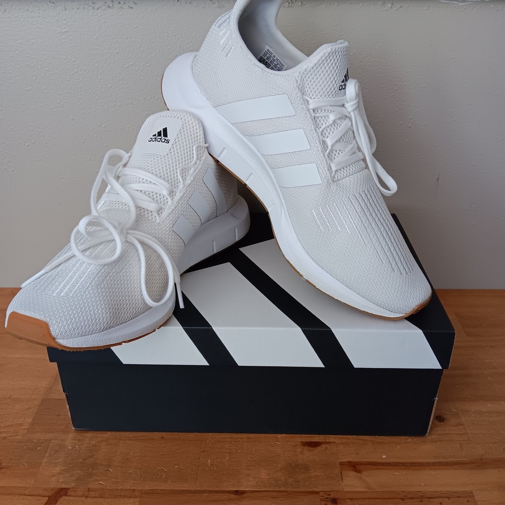 Adidas Swift Run 1.0 Sneakers Mens Size 11 White Gum Sole IE7475